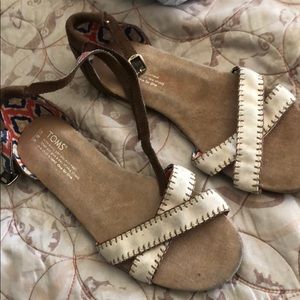 Toms sandals